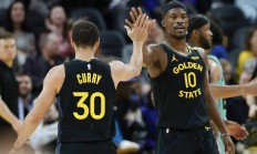 爱游戏官网-勇士遭遇三连败，湖人击败篮网