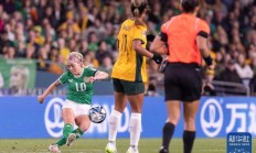 澳洲女足队在比赛中取得胜利