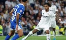 爱游戏网页版登录入口-阿拉维斯在最近的比赛中展现出优秀防守实力