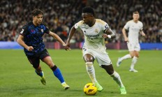 爱游戏官方登录入口-包含伊斯科助攻帽子戏法！皇马主场轻松击败对手的词条