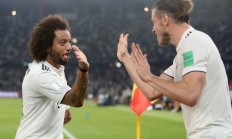 爱游戏在线登录-包含鹿岛鹿角替补席深度成优势，冲击世俱杯冠军的词条