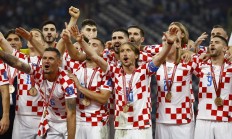 爱游戏体育网站-波兰苦战欧洲杯资格赛：维主场失利，克罗地亚罢游的简单介绍