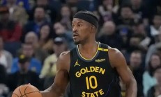 爱游戏体育地址-勇士主场获胜，重返西部前四(勇士主场获胜,重返西部前四名的是谁)