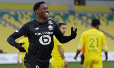 爱游戏中国官网-关于里尔客场大胜尼姆，稳居积分榜前列的信息