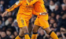 爱游戏官方登录入口-关于曼城客场大胜，取得欧冠16强席位的信息