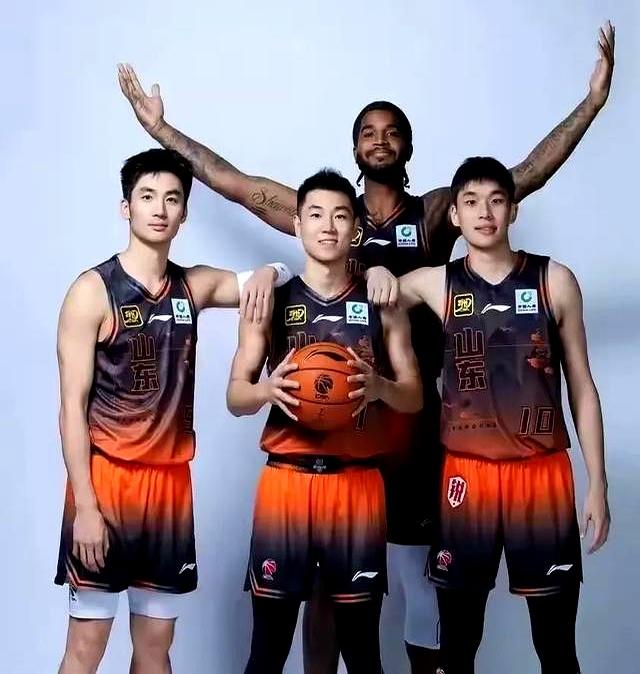 山东队晋级季后赛，迎来好消息(山东队晋级季后赛,迎来好消息的是谁)