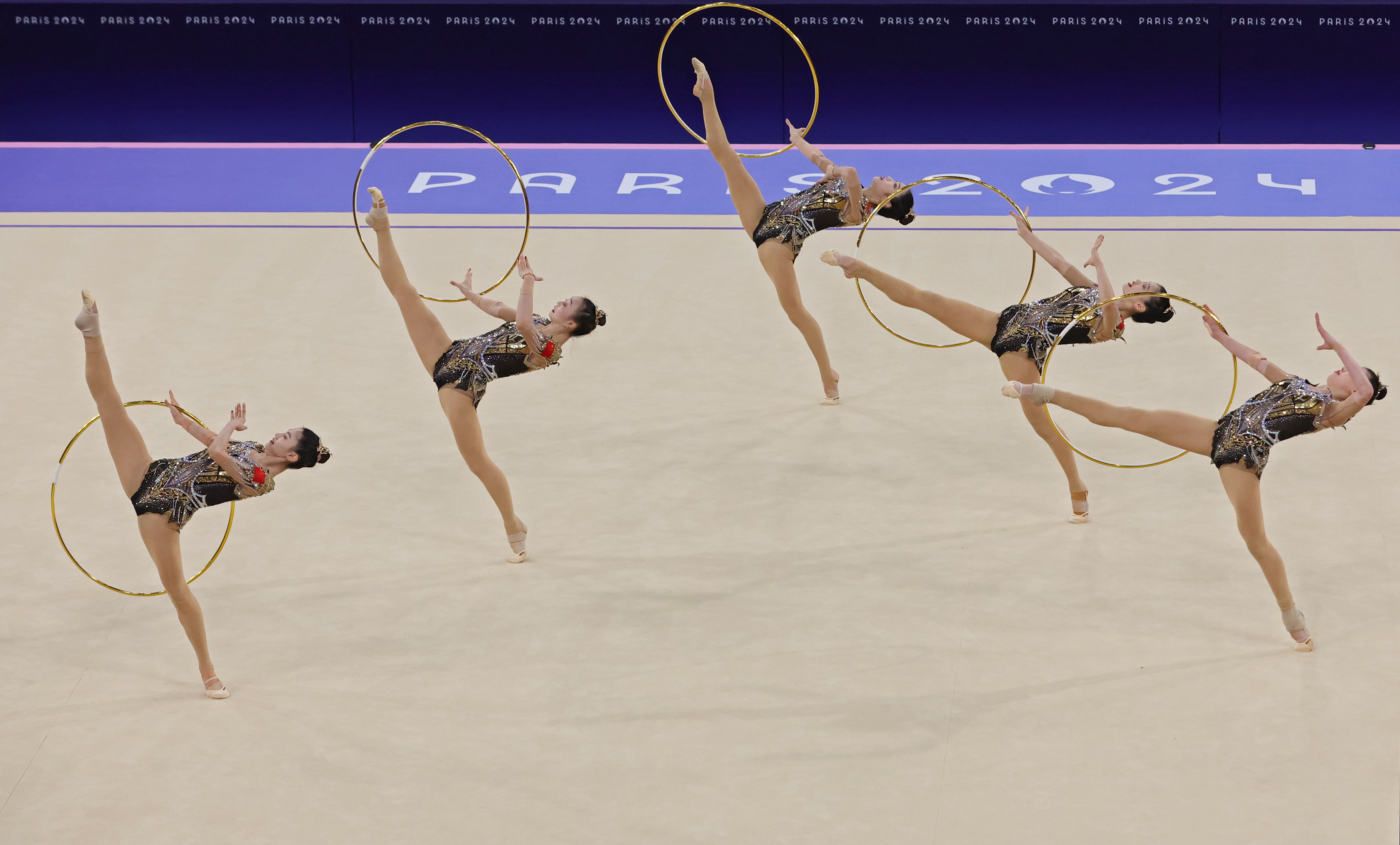 包含美国体操队士气高涨,连胜不断的词条 包含美国体操队士气高涨,连胜不断的词条