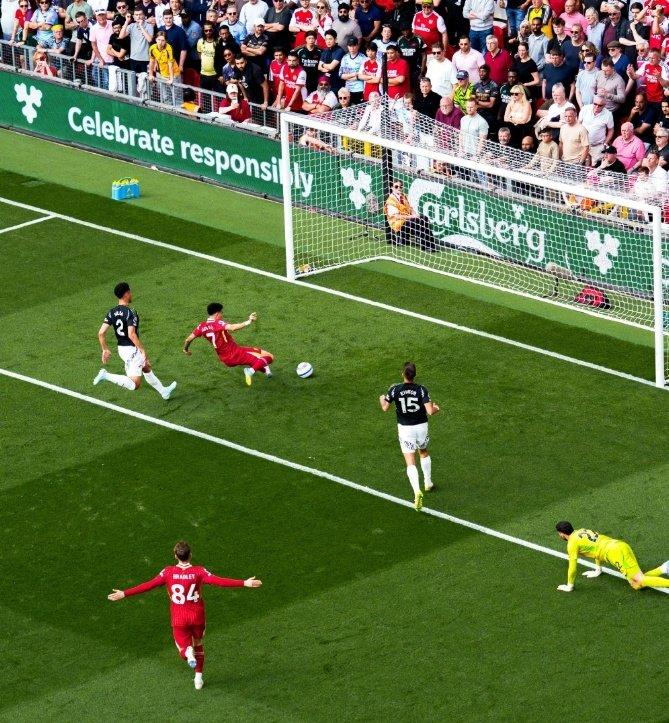 伯恩利客场不敌利物浦,遭遇连败的简单介绍 伯恩利客场不敌利物浦,遭遇连败的简单介绍