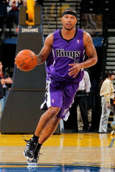 小牛年轻后卫有进步,展现出潜力赢得认可的简单介绍 小牛年轻后卫有进步,展现出潜力赢得认可的简单介绍