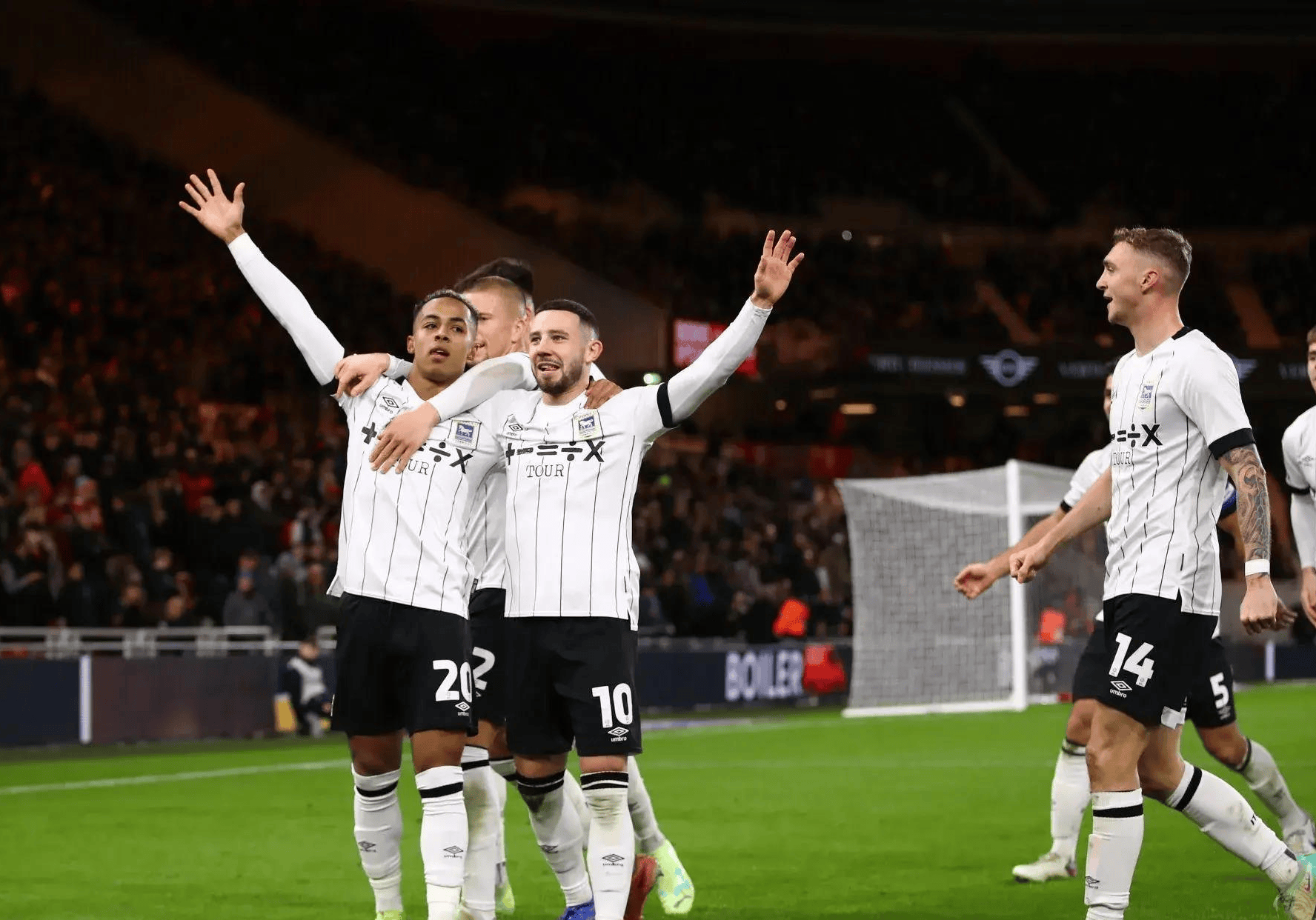 关于德尔博斯克备战冠军联赛,全队备战备战的信息 关于德尔博斯克备战冠军联赛,全队备战备战的信息