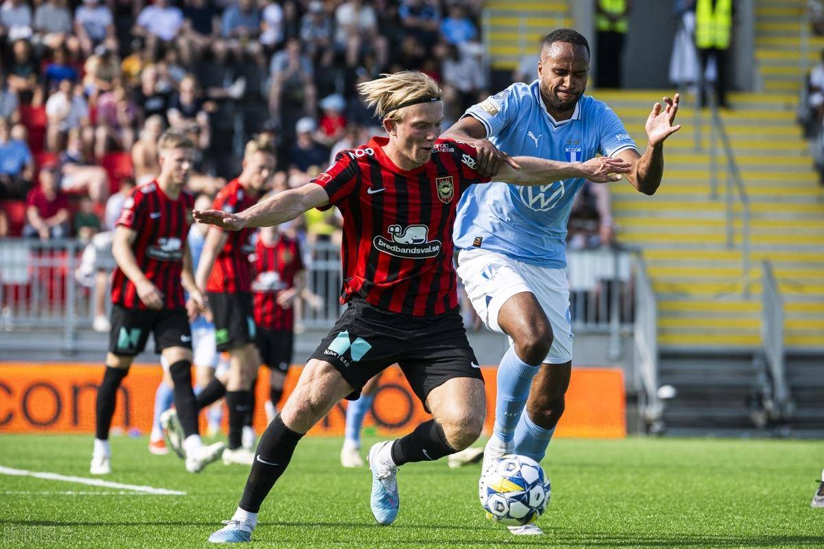 曼城主场击败水晶宫,实现四连胜 曼城主场击败水晶宫,实现四连胜