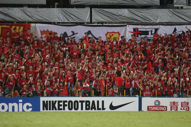 曼联狂胜西汉姆,连胜3场大步迈进欧冠区 曼联狂胜西汉姆,连胜3场大步迈进欧冠区