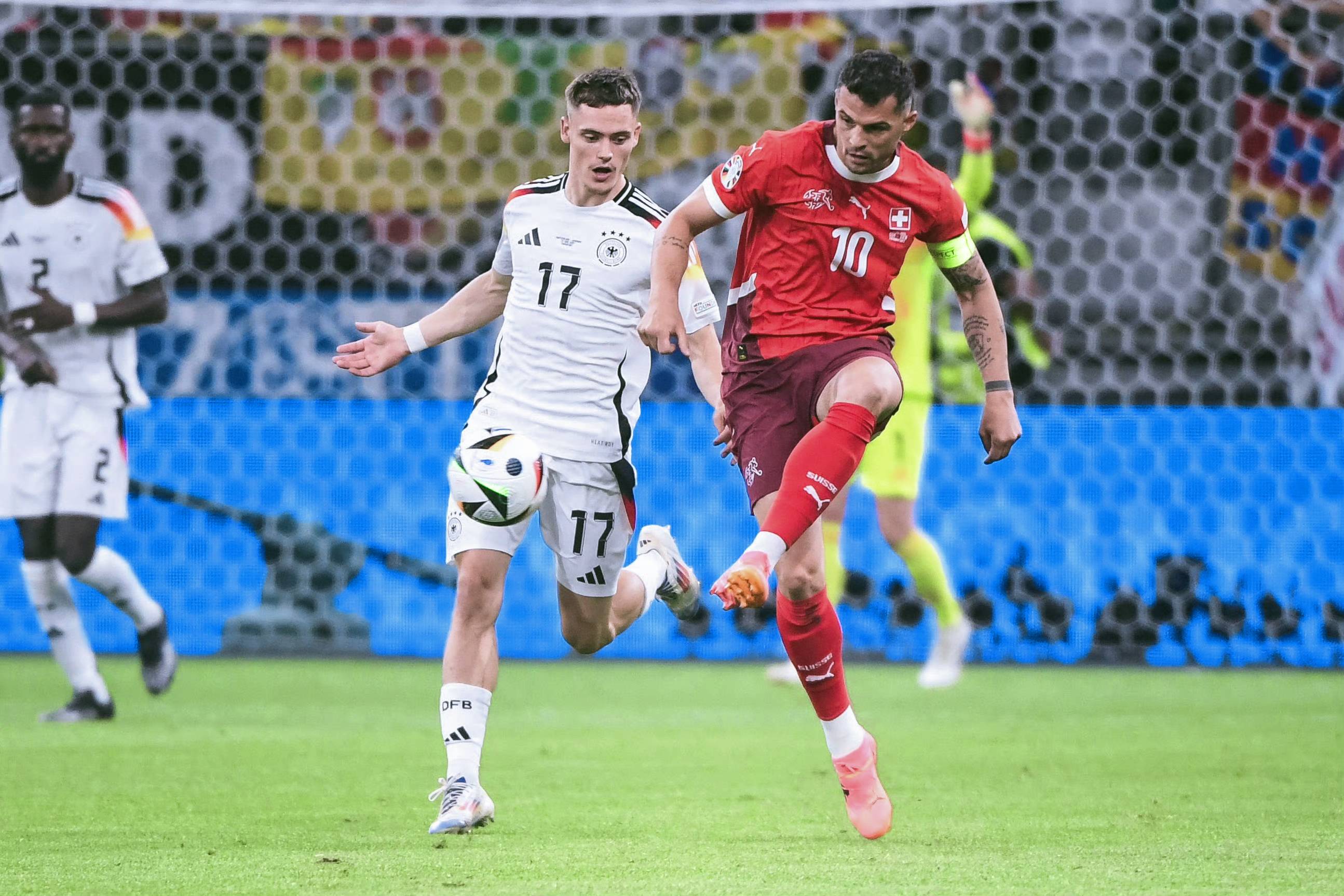 英格兰晋级欧锦赛，携手德国晋级