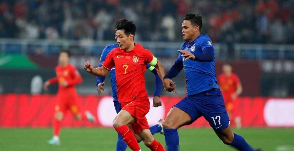 中国足球顶级联赛豪门球队间的激烈对决