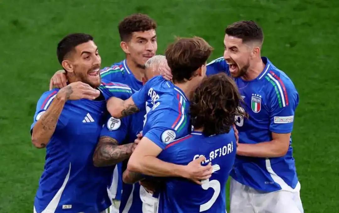 斯洛文尼亚艰难晋级,欧洲杯席位悬念重重 斯洛文尼亚艰难晋级,欧洲杯席位悬念重重