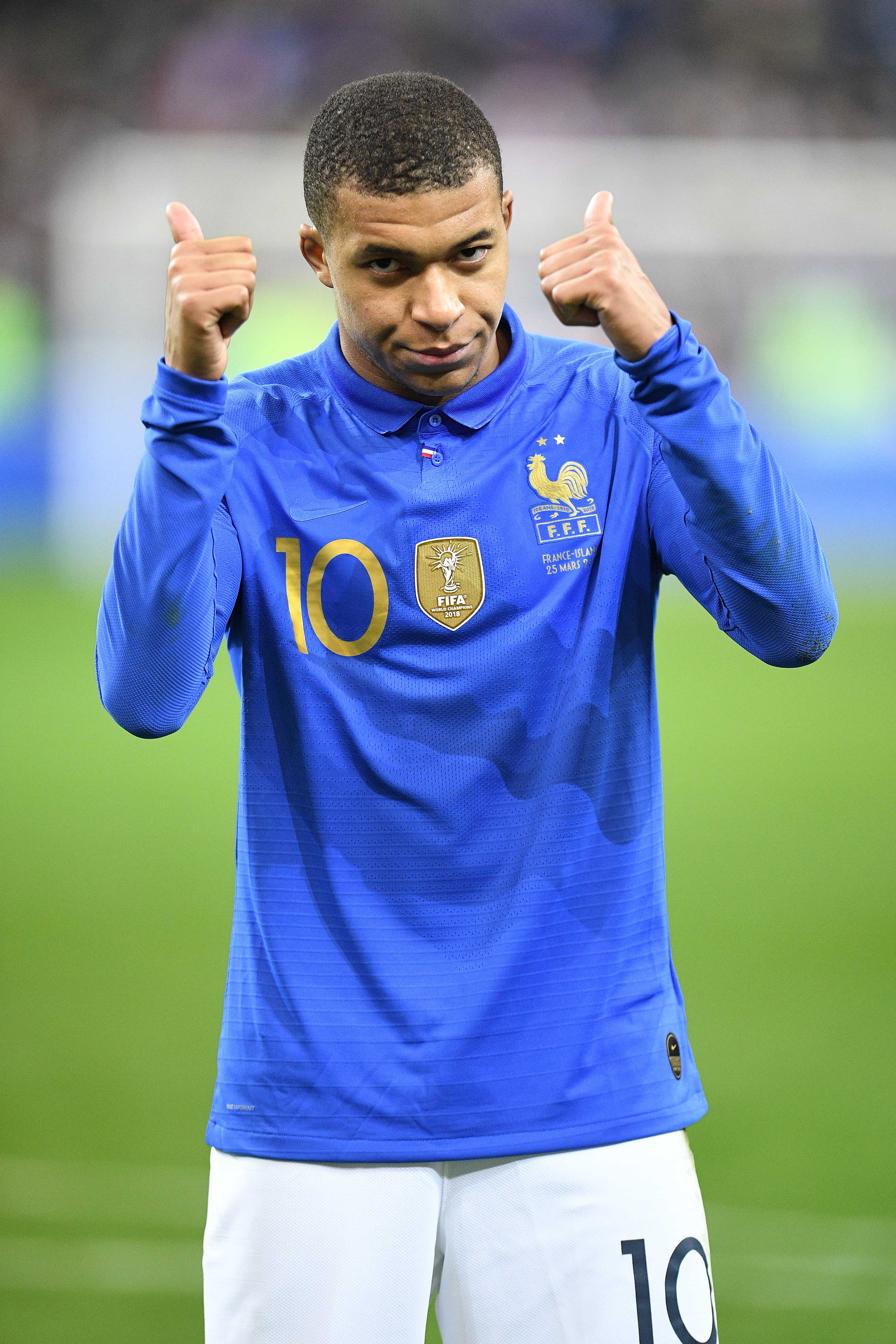 法国足球联赛热火朝天,冠军悬念引人关注的简单介绍 法国足球联赛热火朝天,冠军悬念引人关注的简单介绍