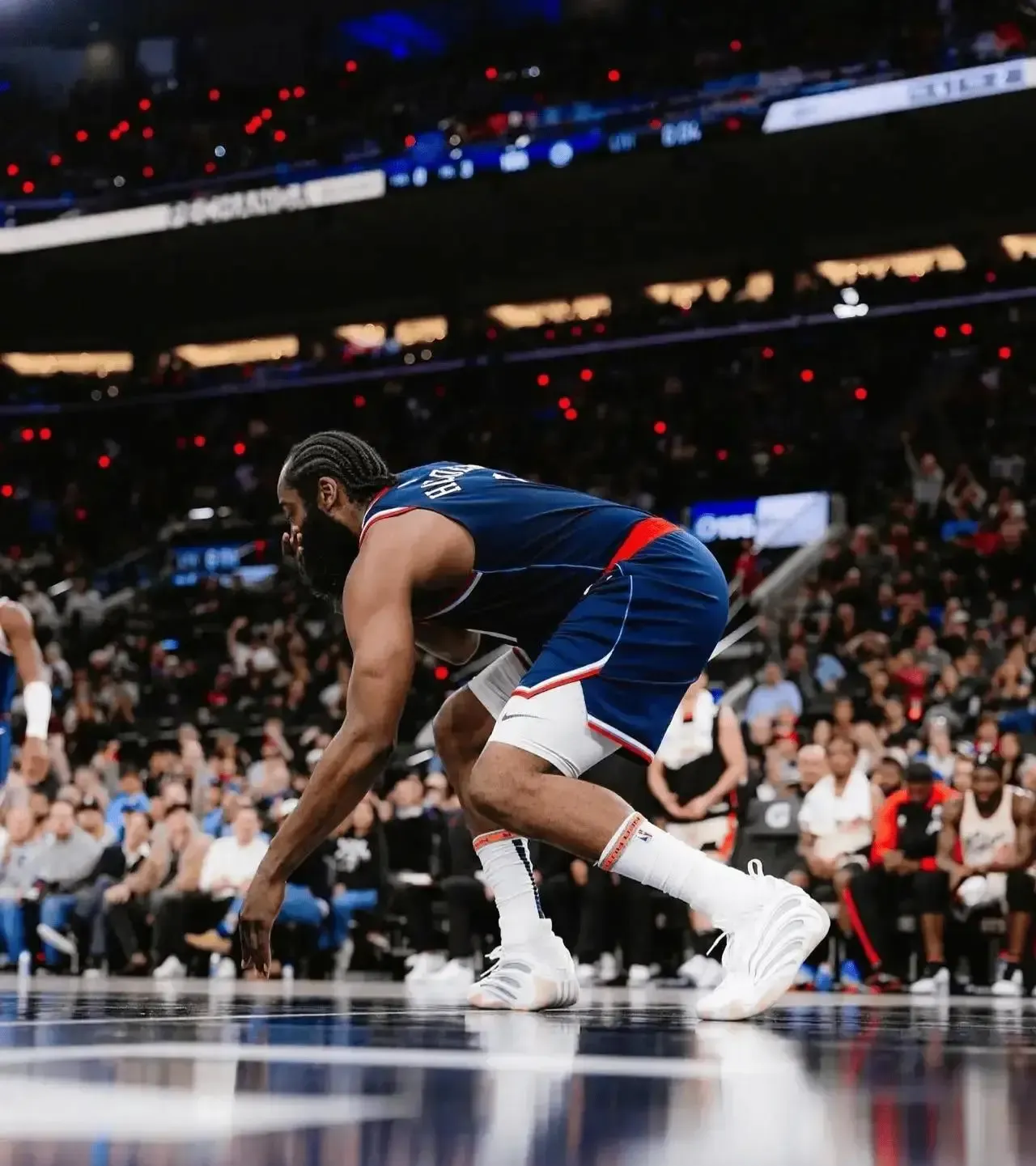 关于哈登最后时刻绝杀,火箭队抢得季后赛关键一胜的信息 关于哈登最后时刻绝杀,火箭队抢得季后赛关键一胜的信息