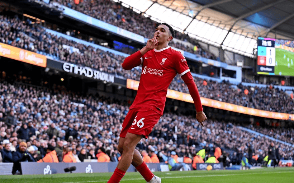 利物浦后卫受伤,对球队防线造成影响的简单介绍 利物浦后卫受伤,对球队防线造成影响的简单介绍