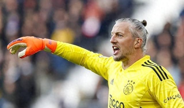 阿贾克斯成功晋级下一轮比赛 阿贾克斯成功晋级下一轮比赛