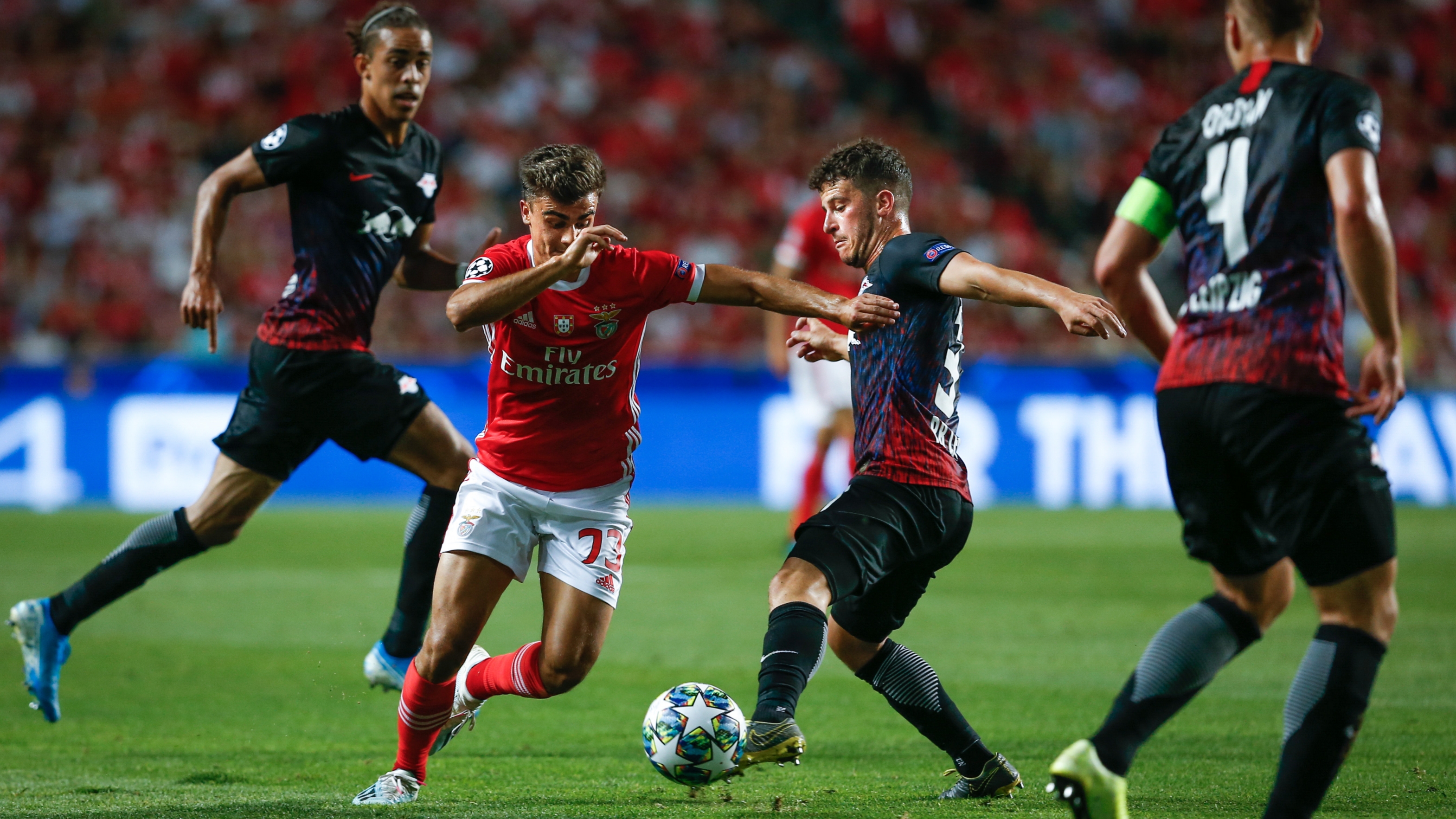 包含劲爆对决:欧洲足球赛场激情四射!的词条 包含劲爆对决:欧洲足球赛场激情四射!的词条