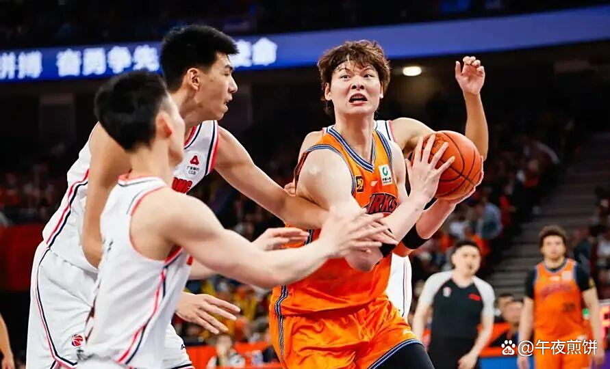 包含江苏男篮主场大胜广东,迎来重要胜利的词条 包含江苏男篮主场大胜广东,迎来重要胜利的词条