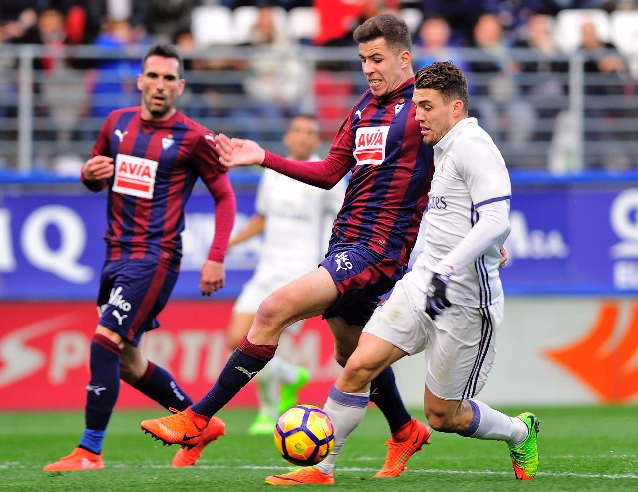 斯旺西豪取胜仍排名垫底:保级局势岌岌可危 斯旺西豪取胜仍排名垫底:保级局势岌岌可危