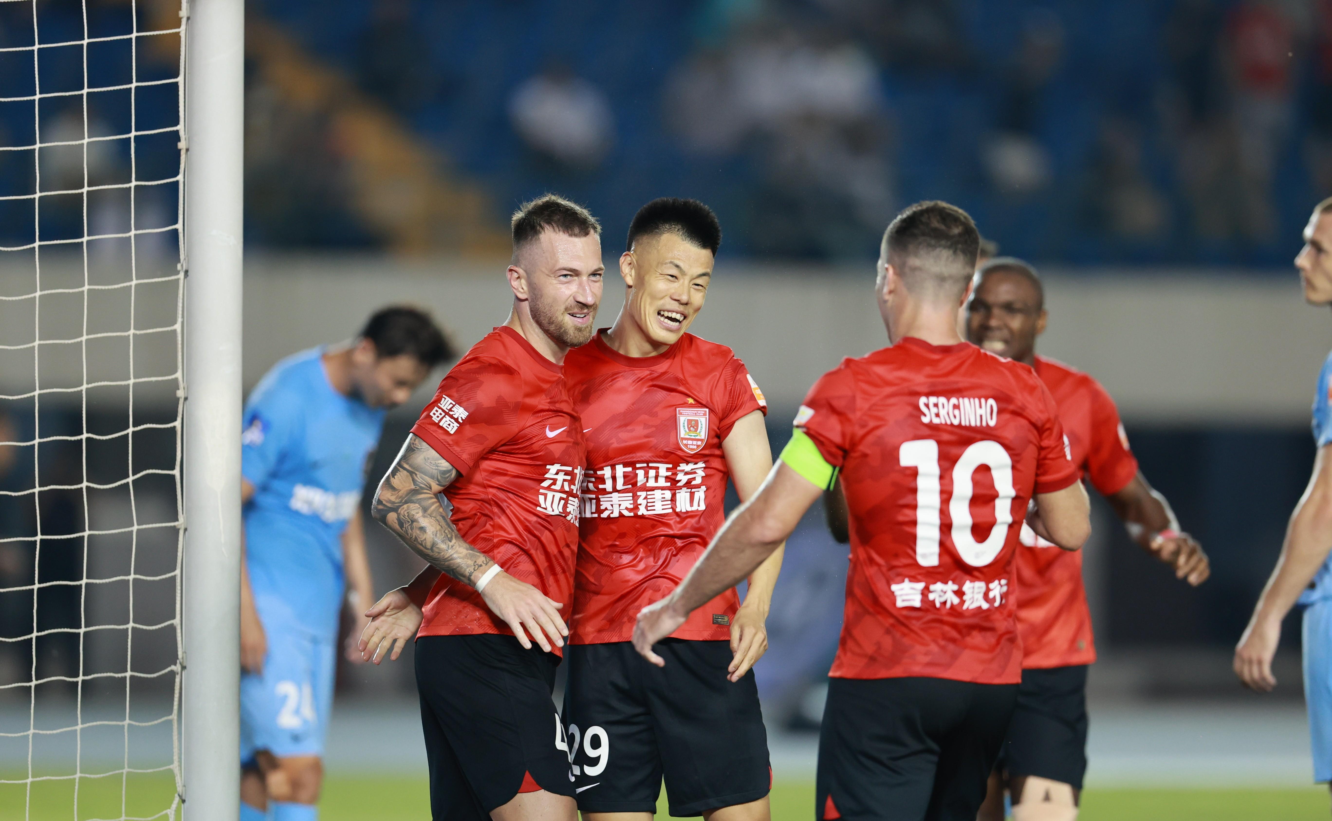 关于大连一方备战迎战长春亚泰，争取主场三分的信息