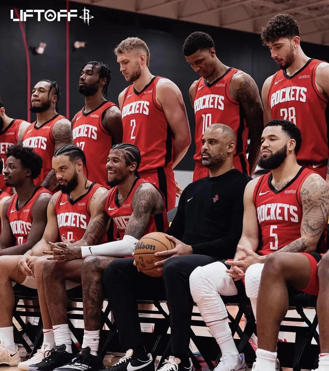 关注球队新秀的表现成为焦点