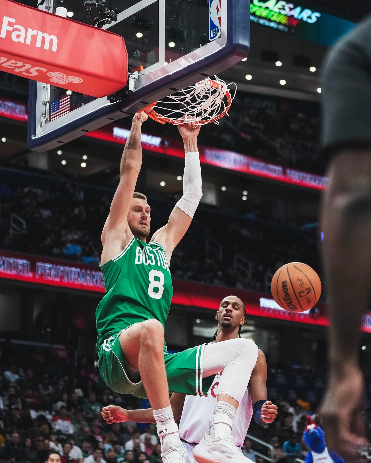 包含凯尔特人负于老鹰，塔图姆力挽狂澜的词条