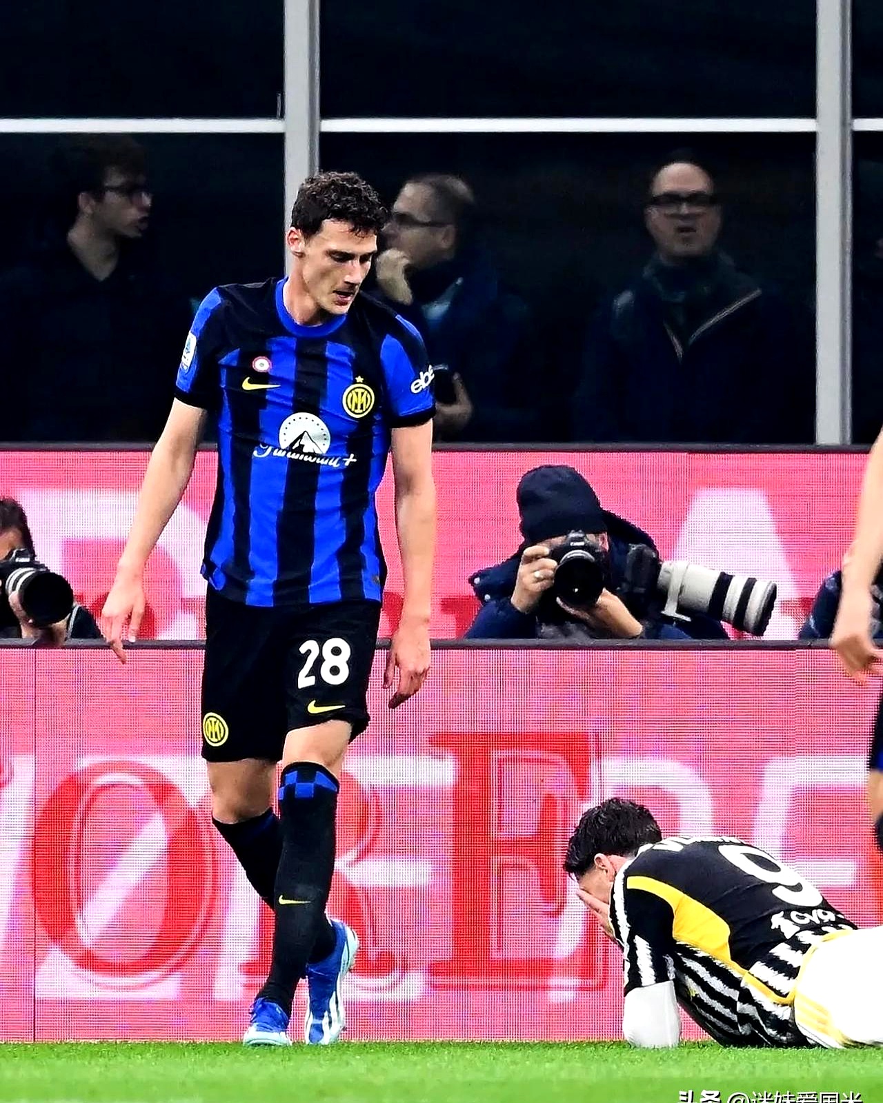 尤文图斯客场遭遇惨败，米兰双雄继续领跑