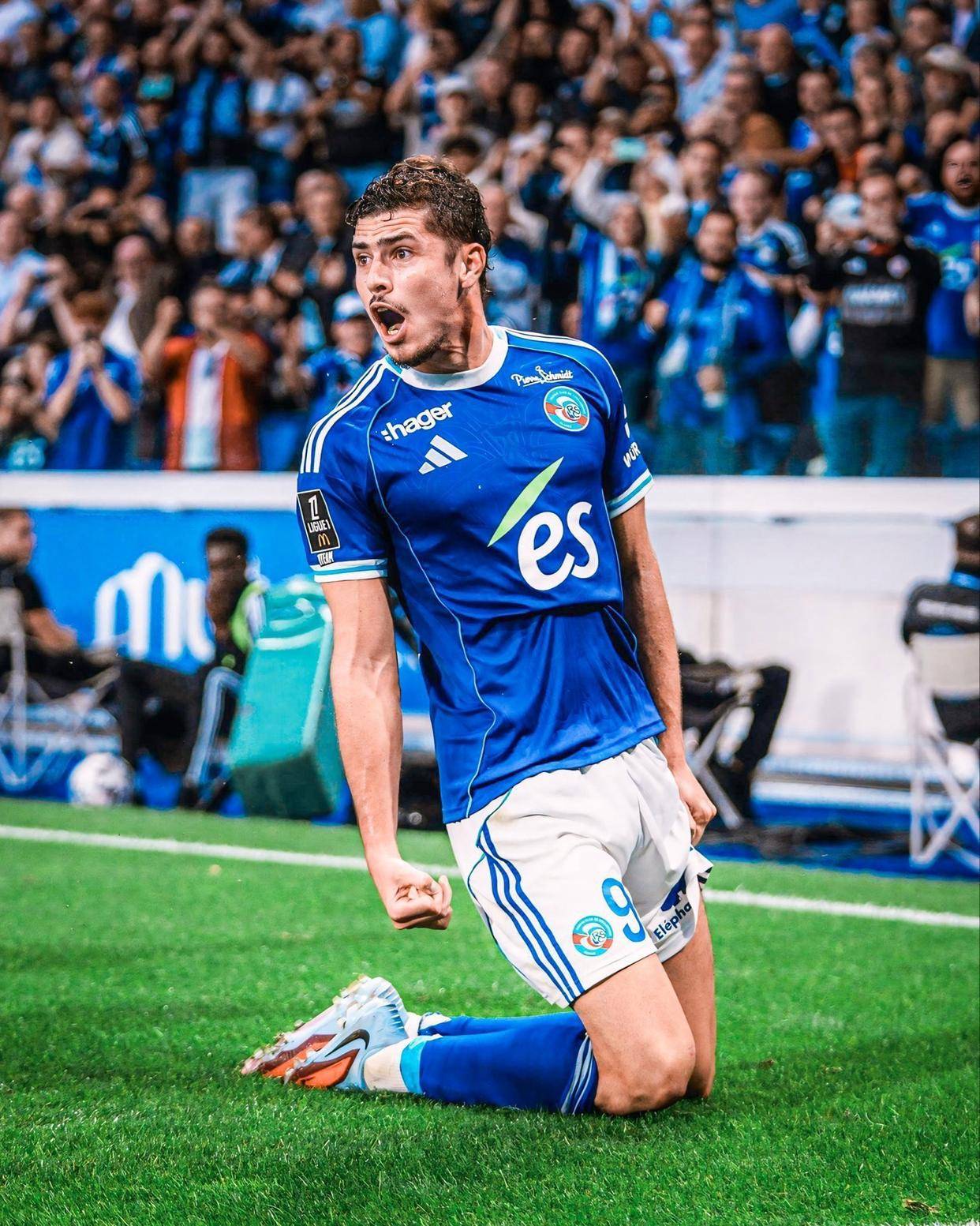 包含斯特拉斯堡在主场逼平对手，争取一分的词条