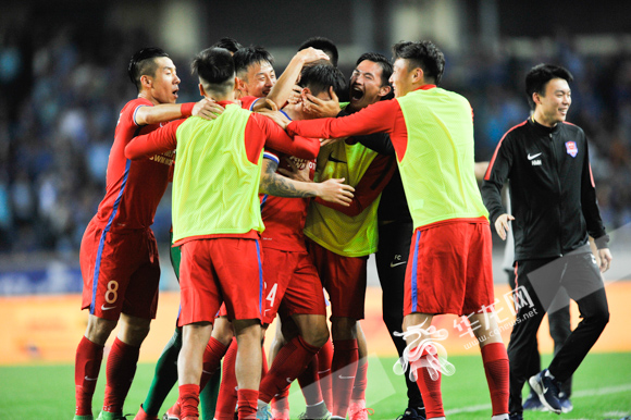 重庆斯威逆袭战平对手,力保不败战绩的简单介绍 重庆斯威逆袭战平对手,力保不败战绩的简单介绍